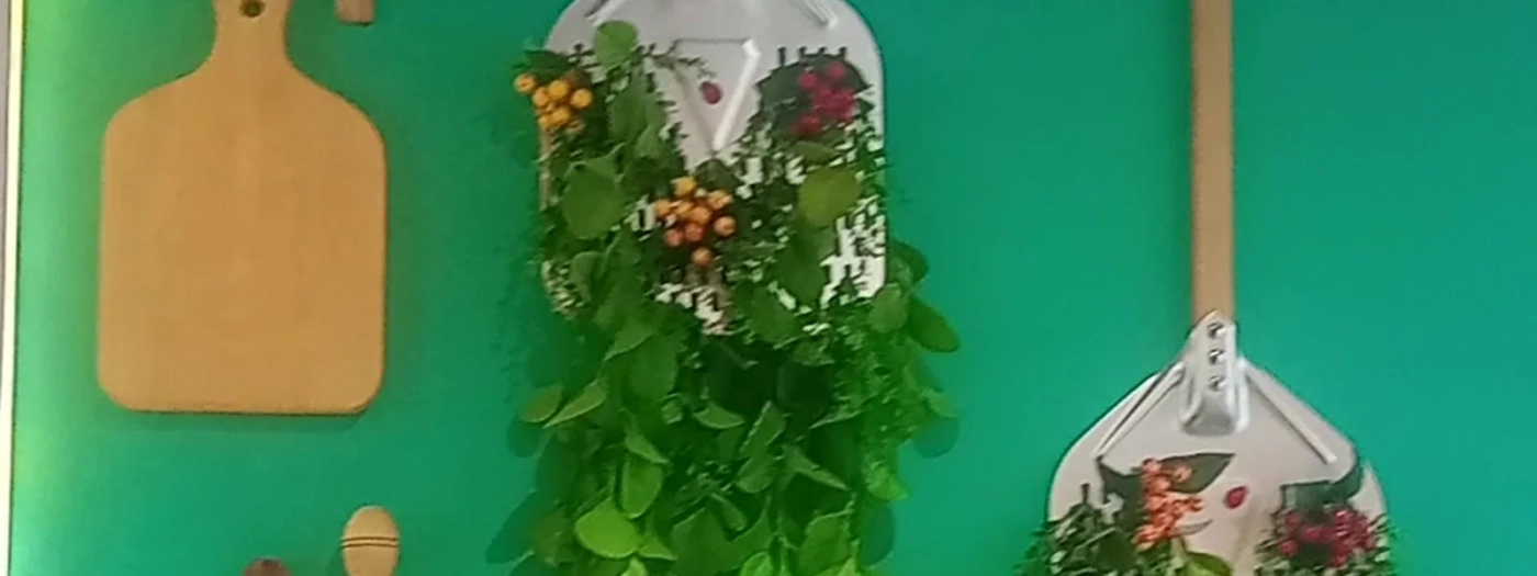 Мама на кухне