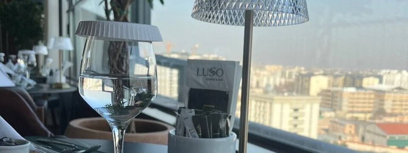 Lusso lounge & bar