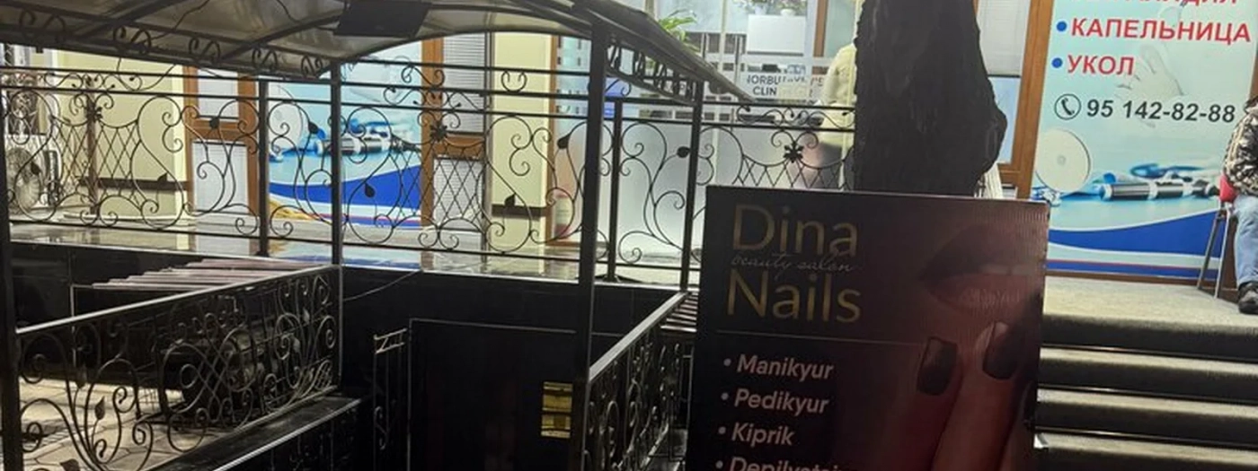 Dina_nails