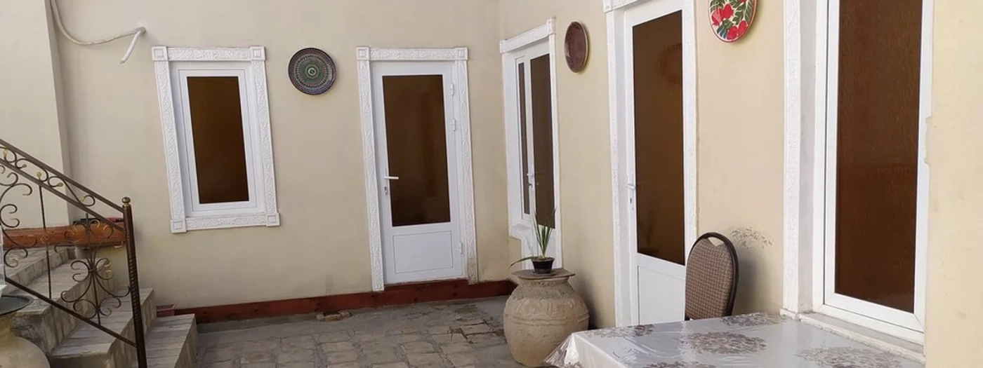 Amir-Yaxyo Hotel