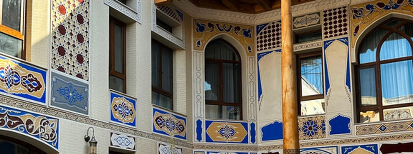 Ayvan Plaza