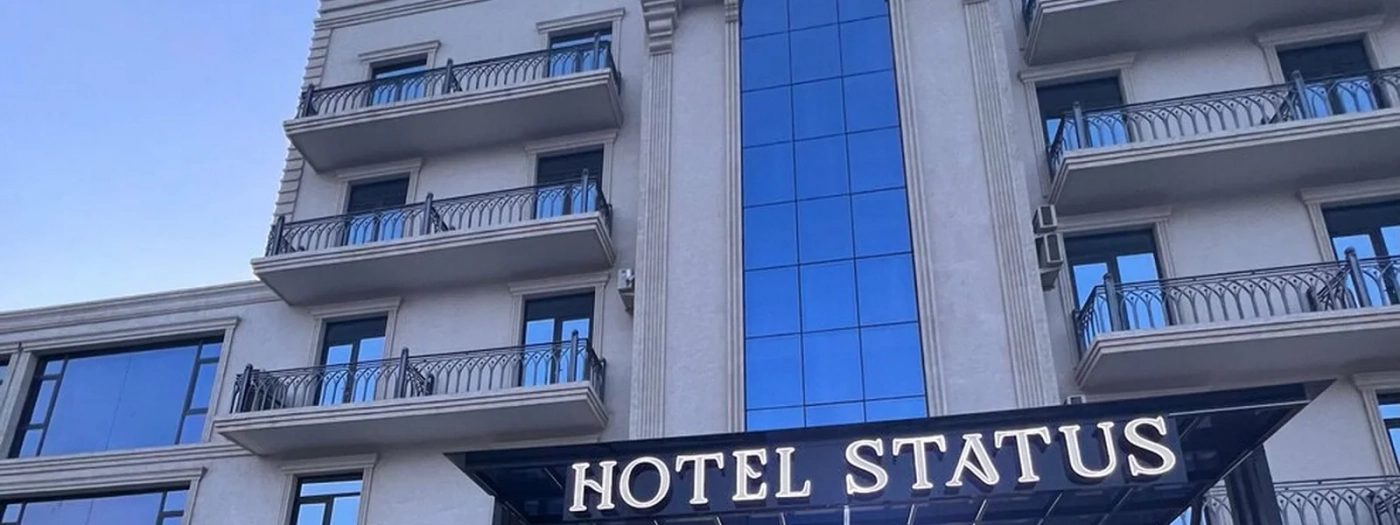 Status Hotel